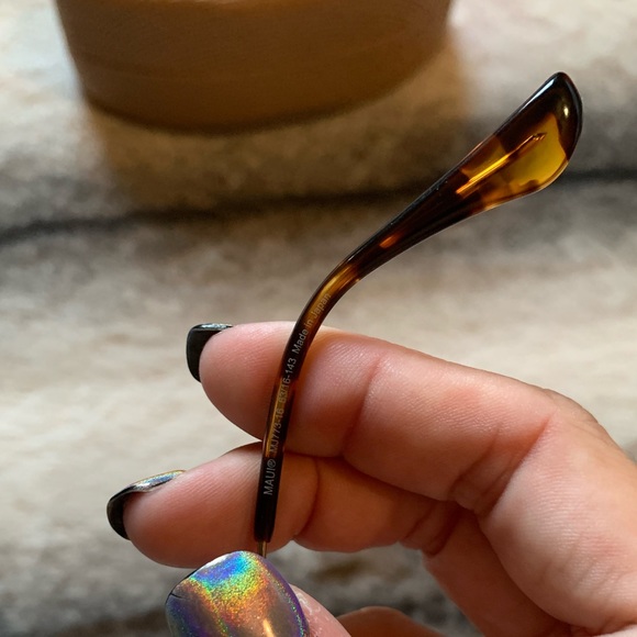 { Maui Jim } Breezeway Aviator Polarized Sunglass - Picture 6 of 8